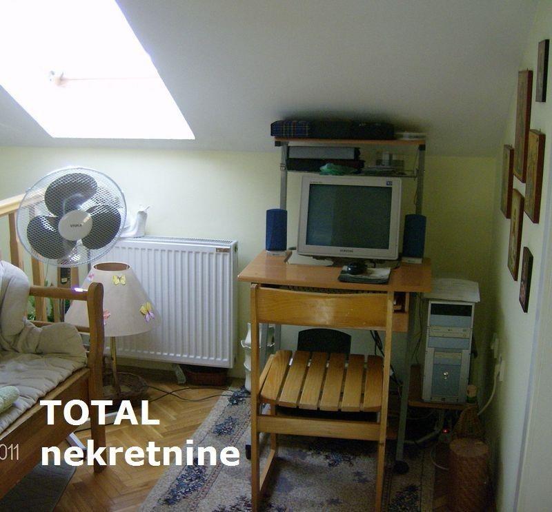 Uknjizen-cetvorosoban-duplex-stan