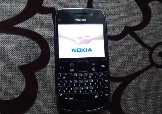 Nokia E6-00