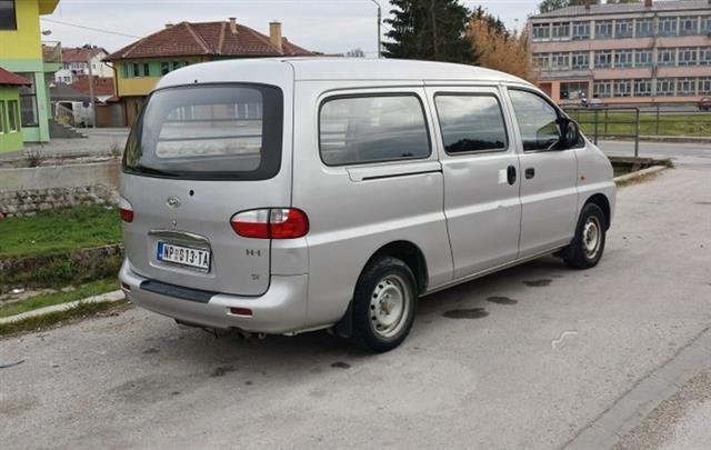 Hyundai H1 2004
