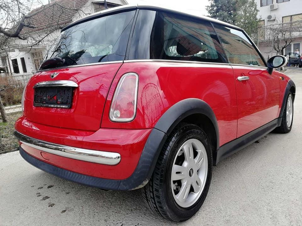 MINI-COOPER-1-4D-90ks-6b