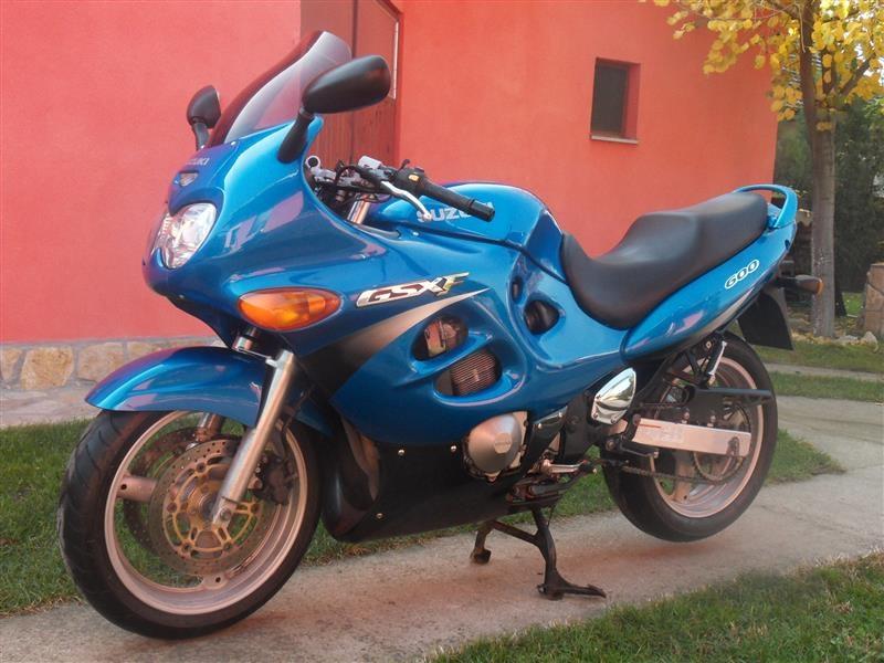 Suzuki-GSX600F--2000god