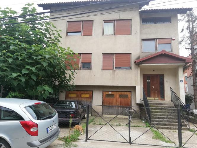 KUĆA  NA  PRODAJU