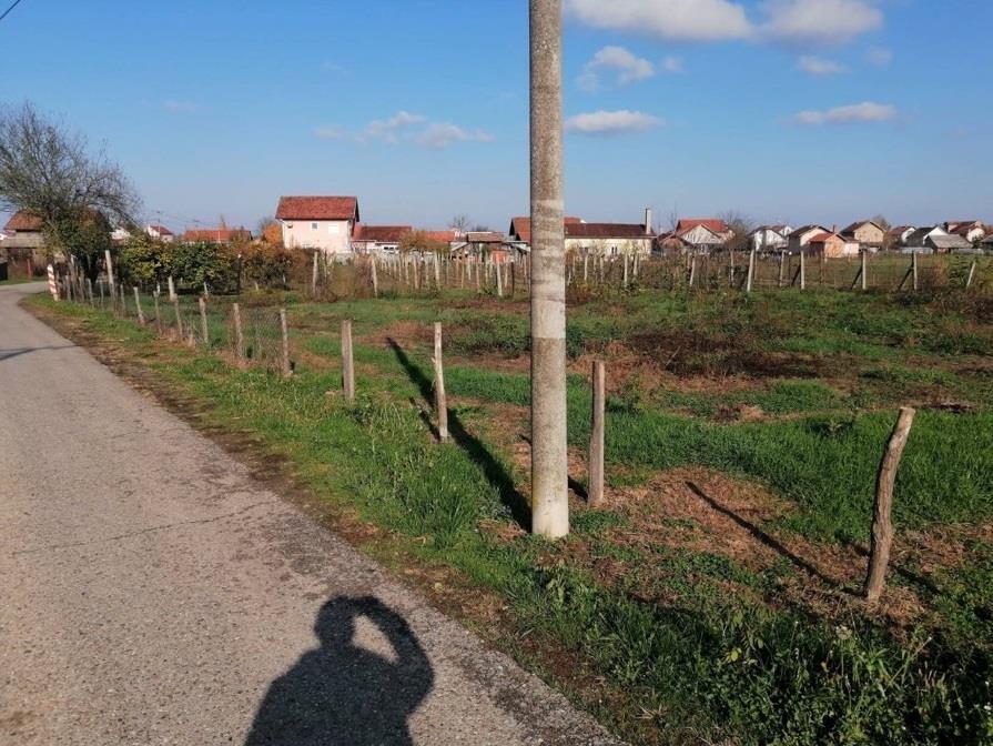 Plac-na-prodaju
