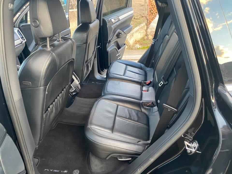 PORSCHE-CAYENNE