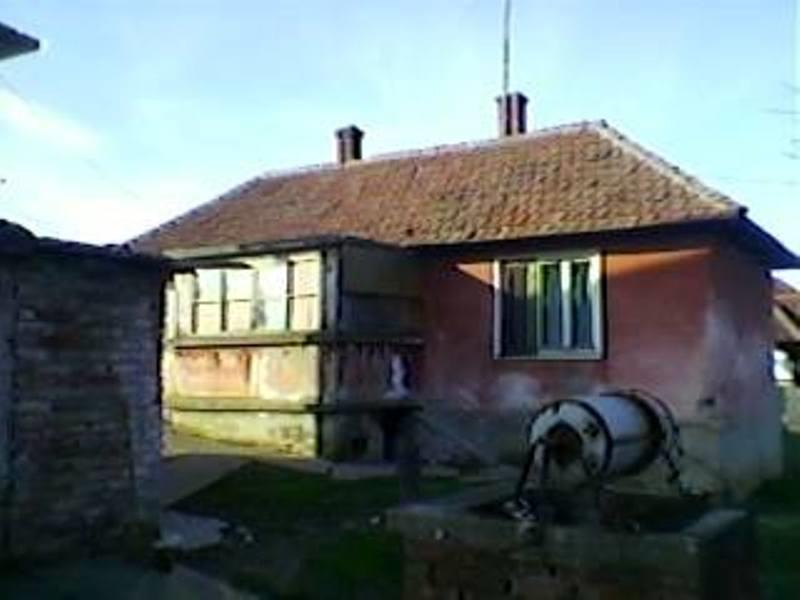 Dve-kuce-POVOLJNO