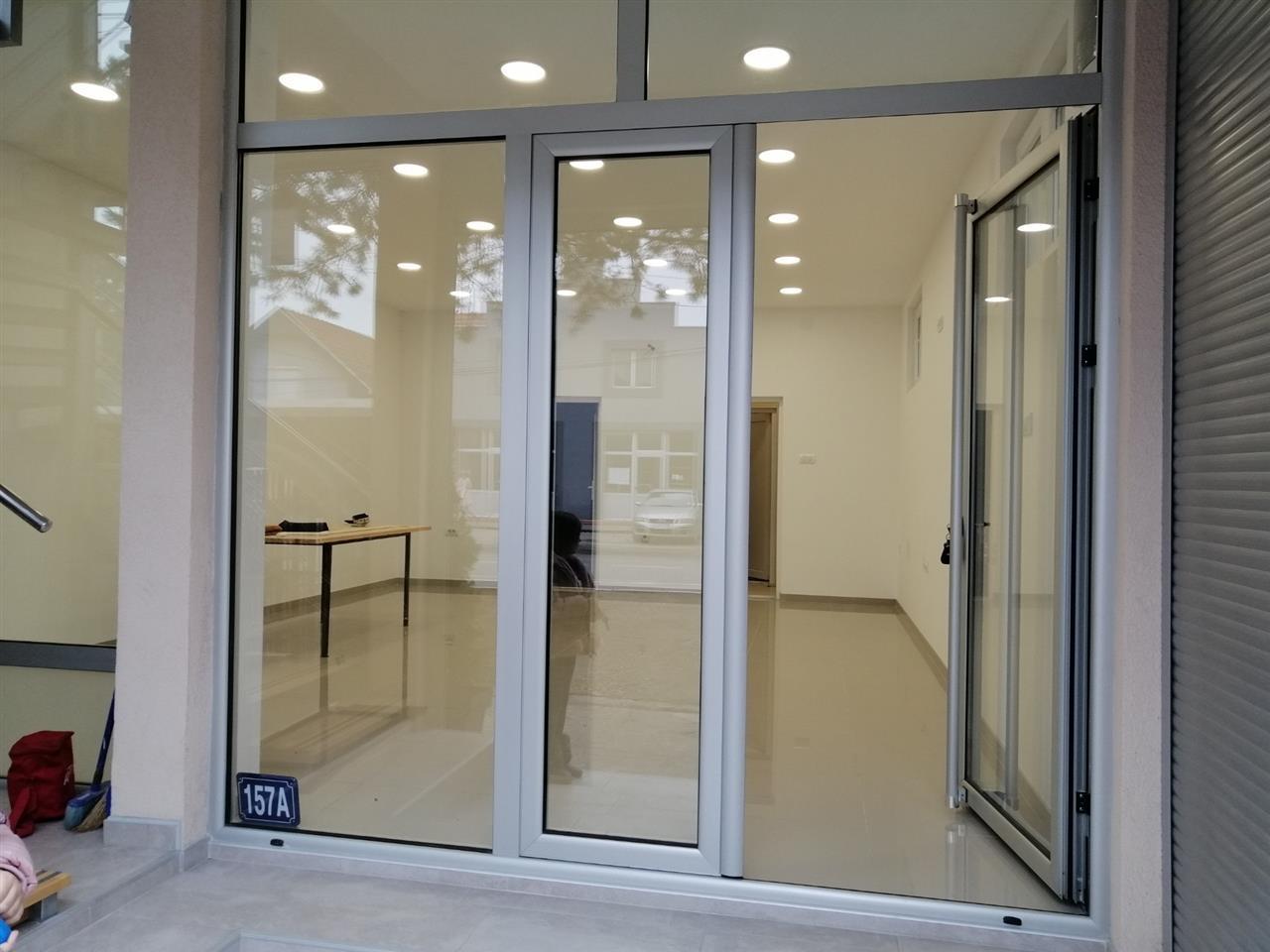 Izdajem-lokal-u-Surcinu-