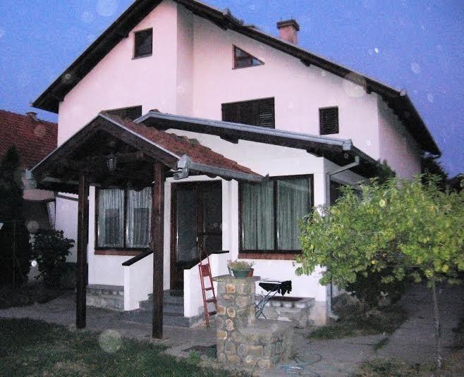 Kuca-od-300m2-Backi-Jarak