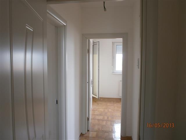 Stan-82m2-u-Centar-Hitno------