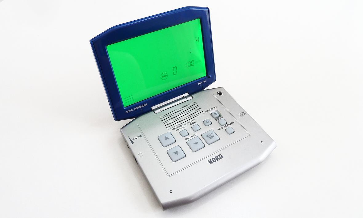 Korg-LMA120-digitalni-metronom-