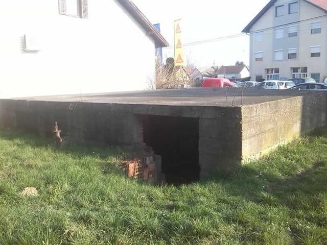 Plac od 250m2 u Veterniku