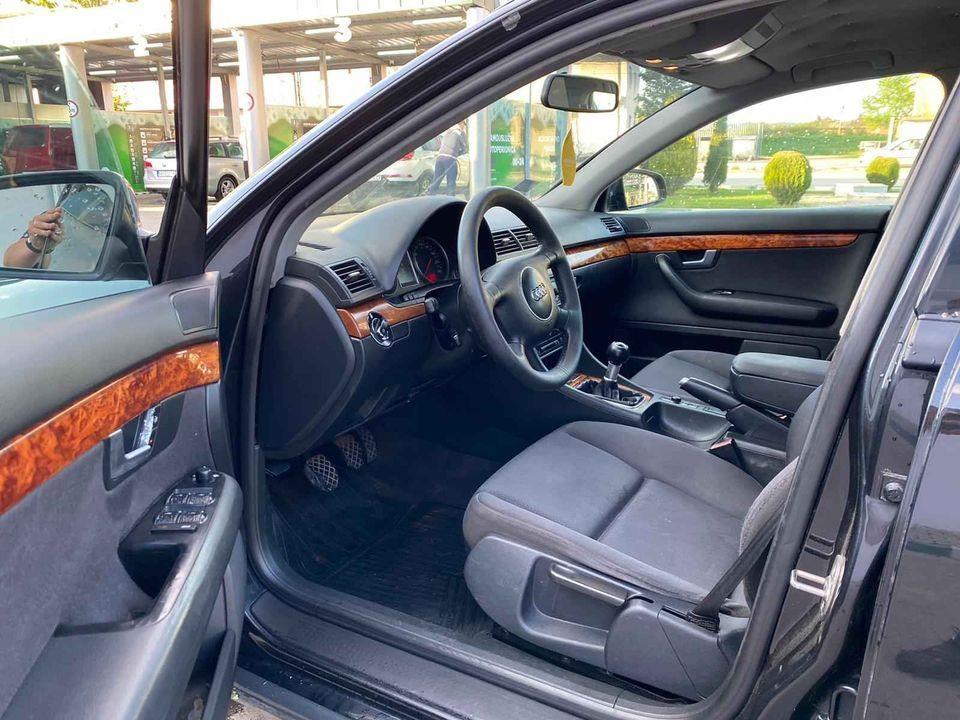 AUDI-A-4--2-5-TDI-GODIŠTE-2002-REGISTOVAN-DO-04-2022