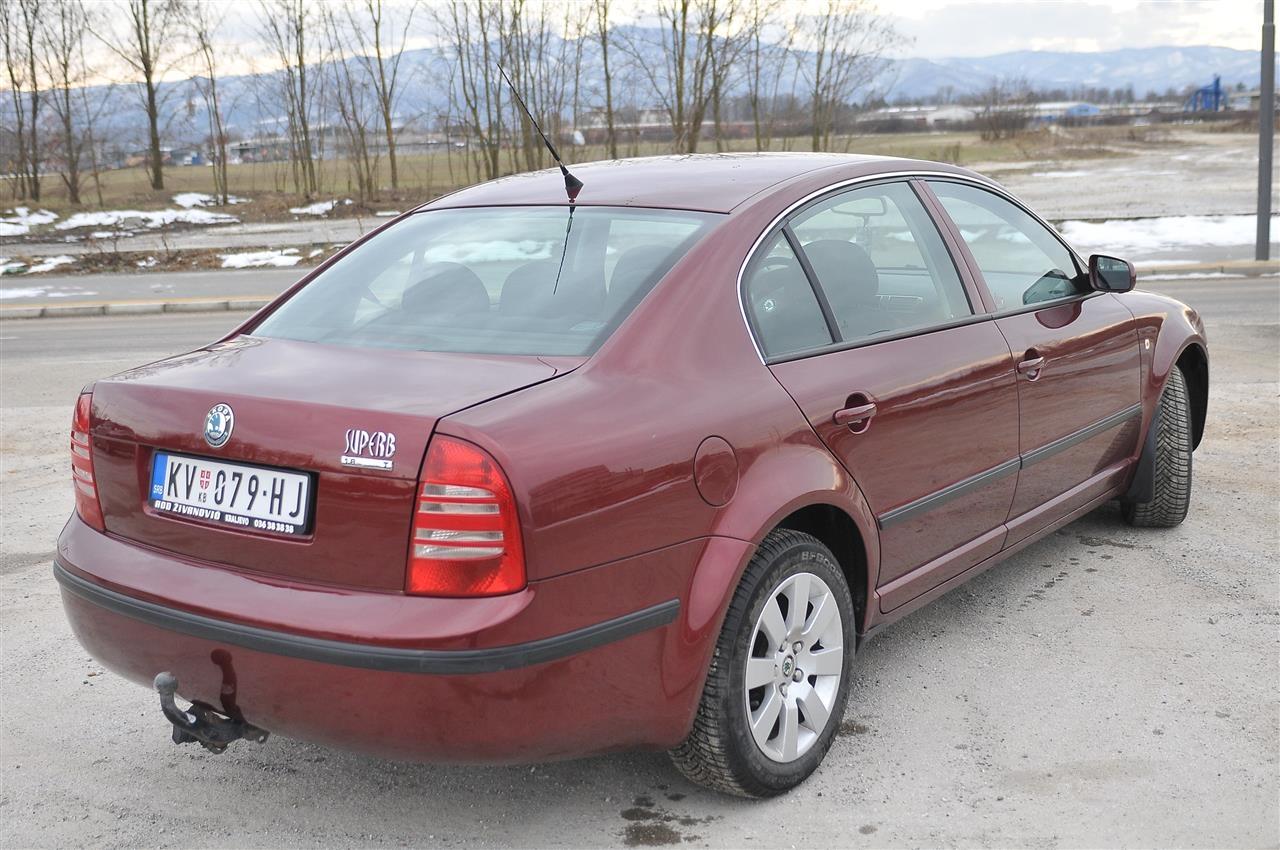 ŠKODA-SUPERB-1-8