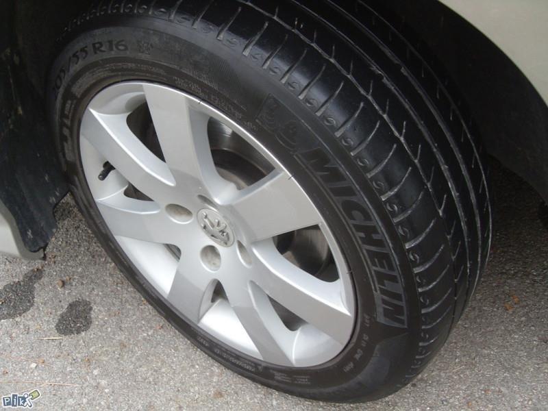 PEUGEOT-308-2007-