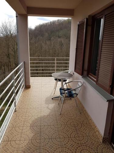 Krajkovac, troetažna kuća – 176 m2
