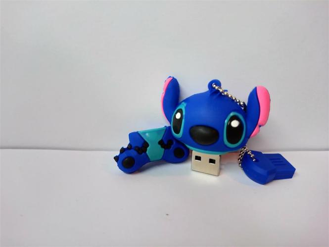 USB Fleška 32GB - Stič