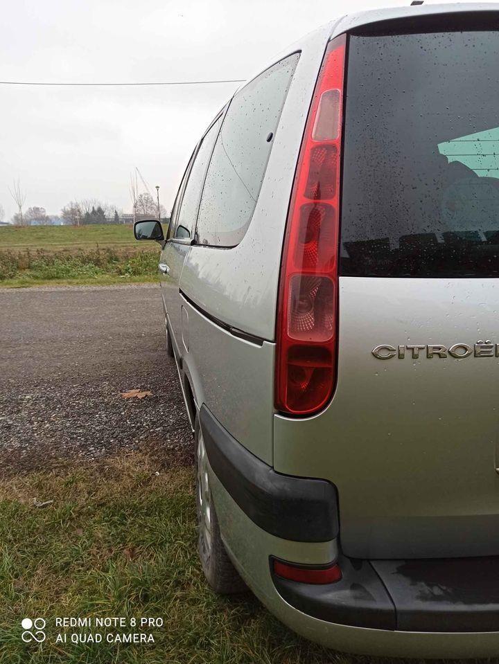 Citroen-C8