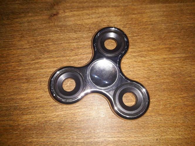 Fidget spinner