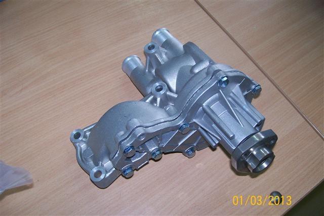 auto delovi Vodna pumpa, audi 80, 100...