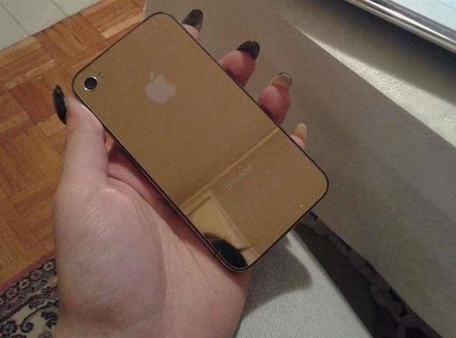 iPhone 4 16GB gold