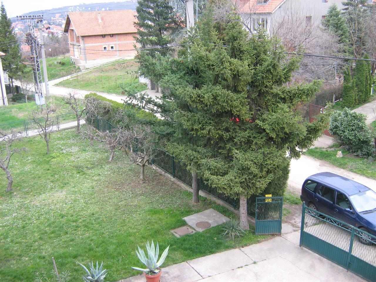 KUCA-U-BOLEČ-BEOGRAD