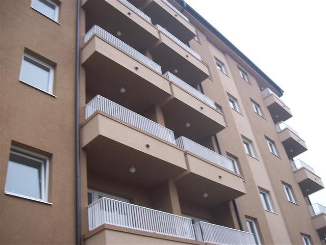 Vise stanova u Bijeljini