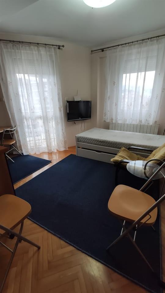 Nameštena-garsonjera-20m2-Čačak