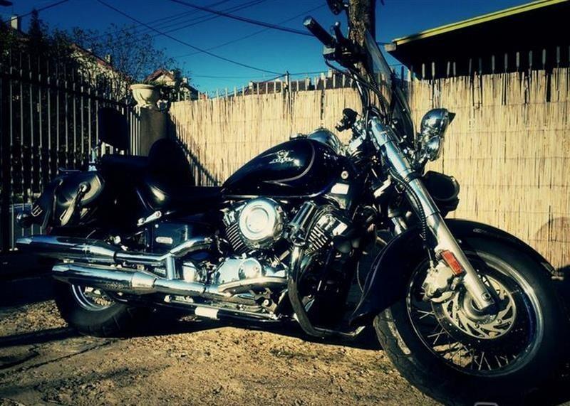 Yamaha-V-star-650-classic--06