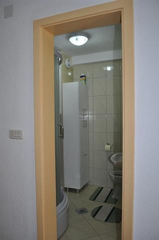 Apartmane-i-sobe-u-centru-Ohridu