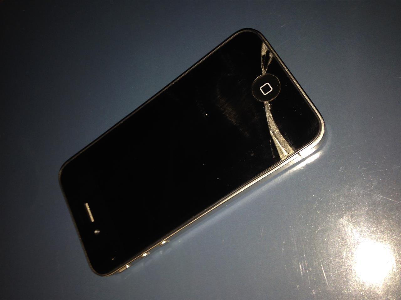 iPhone-4-za-delve