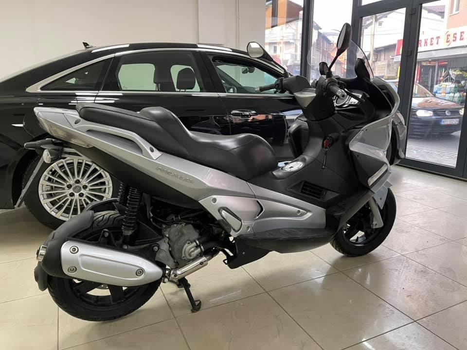 Gilera-Nexus-250ie