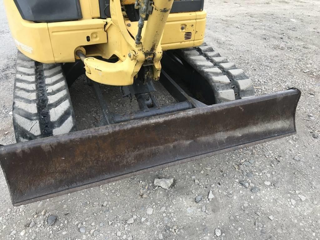 MINI-EKCAVATOR-KOMATSU-PC50-MR2