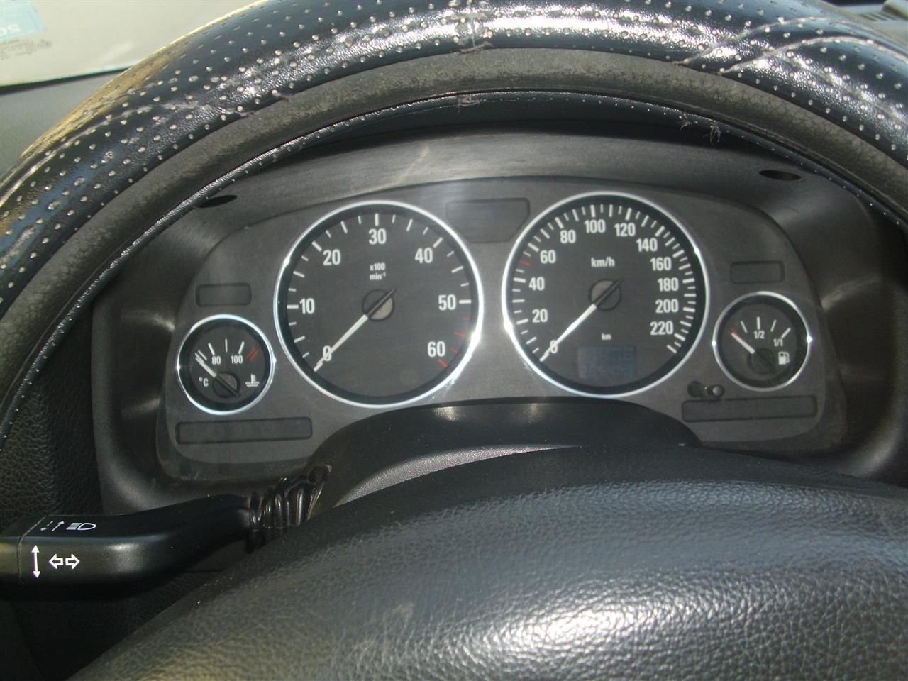 Opel-Astra--01