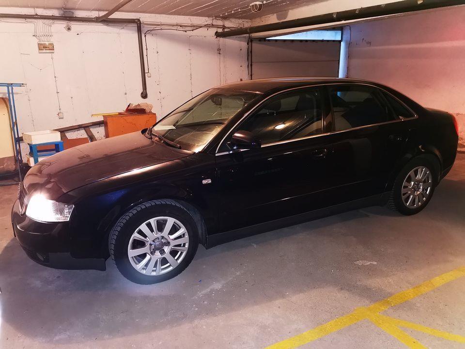AUDI-A4-1-9