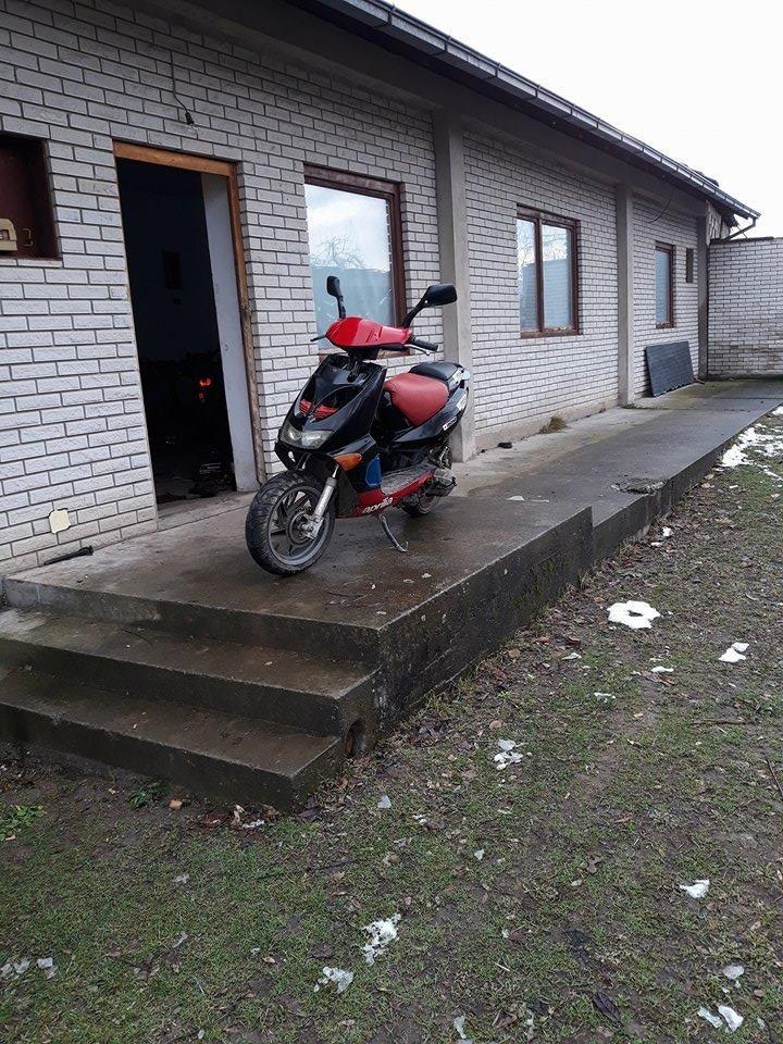 Aprilija-sr125cc-