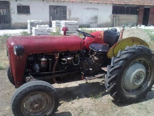 Traktor IMT