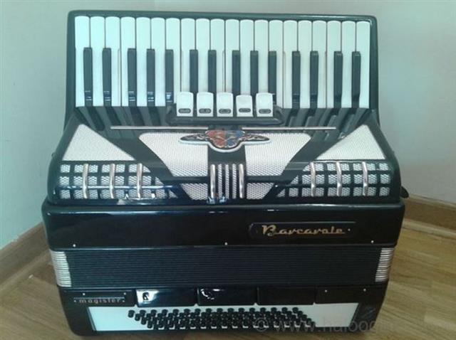 Barkarola 80 basova