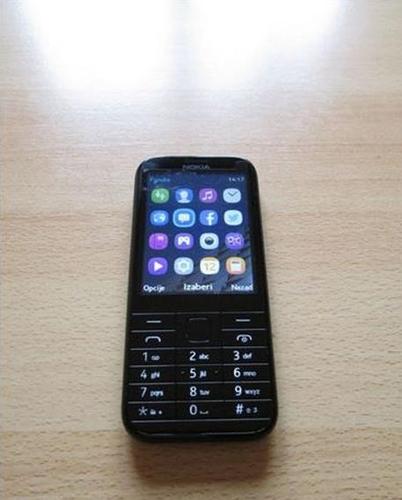 Nokia 225