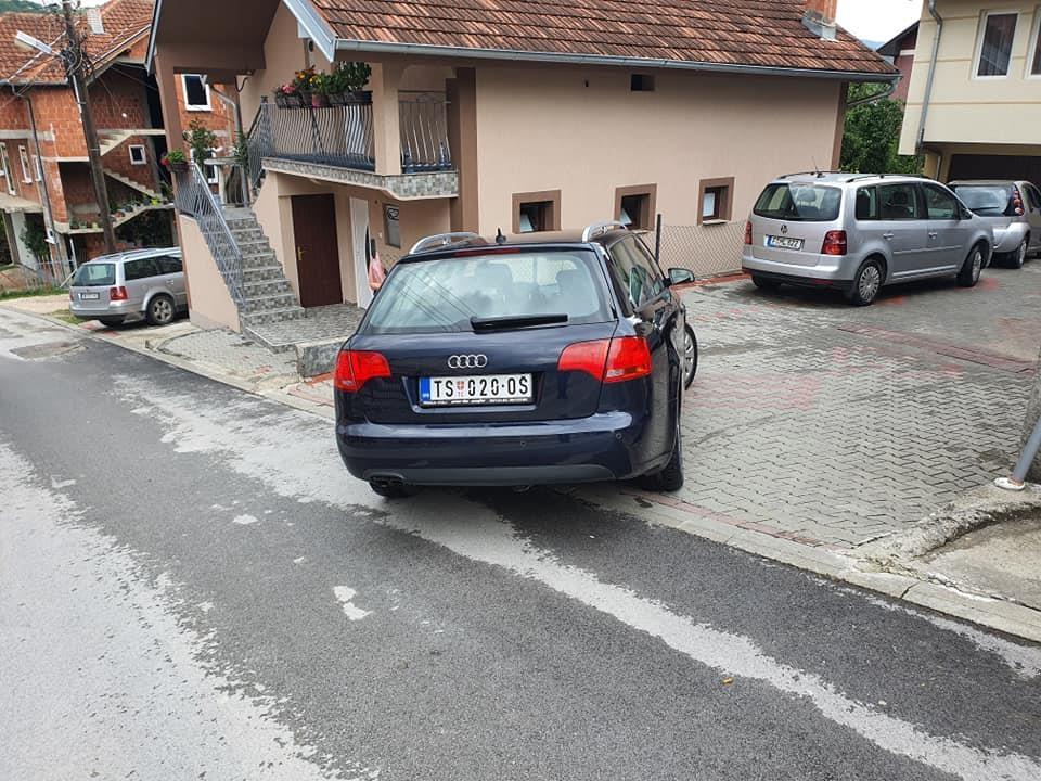 Audi-A4--2-0-dizel