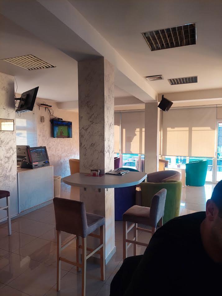 -Caffe-ENIGMA---potrebne-konobarice