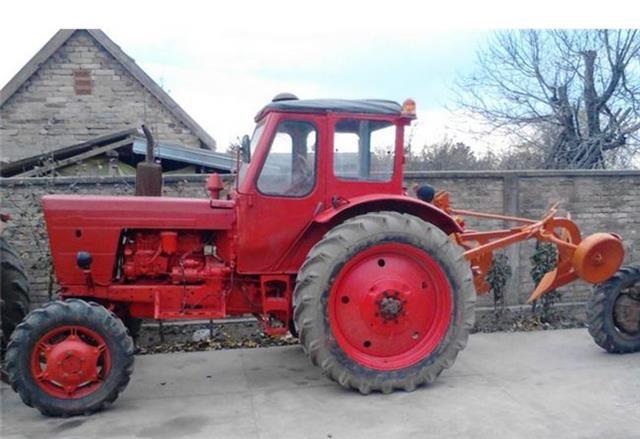 Traktor Belarus MTZ 52