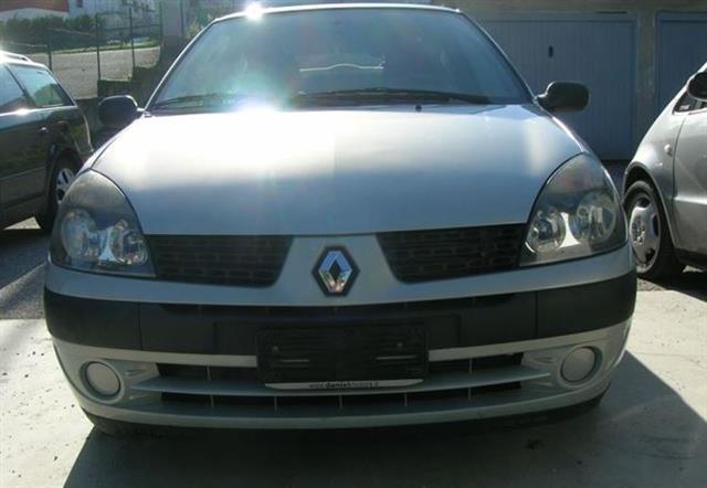 Renault Clio -02