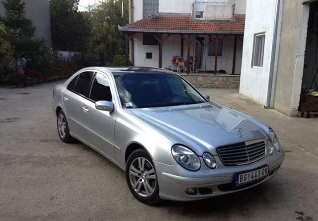 Mercedes-Benz-E200-CDi--04