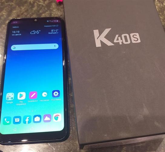 LG K40 