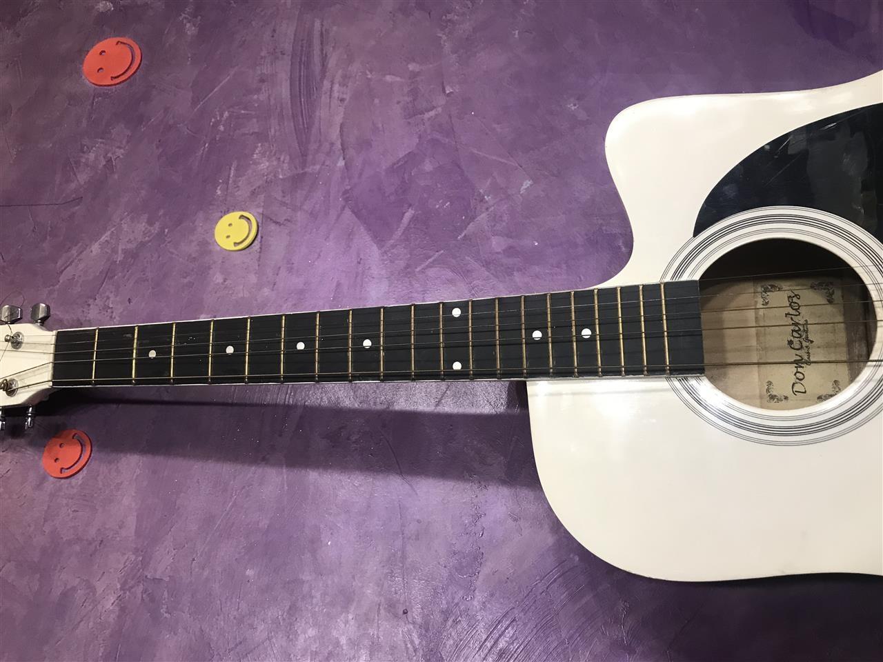 Don-Carlos-gitara
