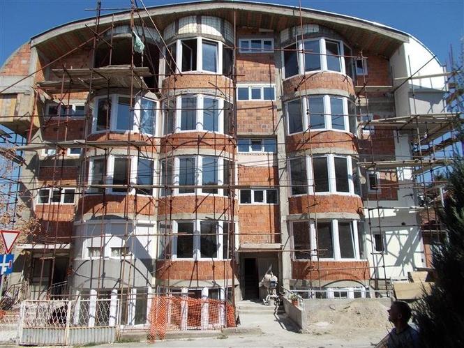 Stan 60m2 + parking mesto Cerak