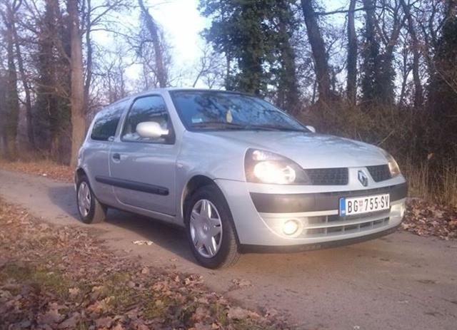 Renault Clio 1.2 16V -03