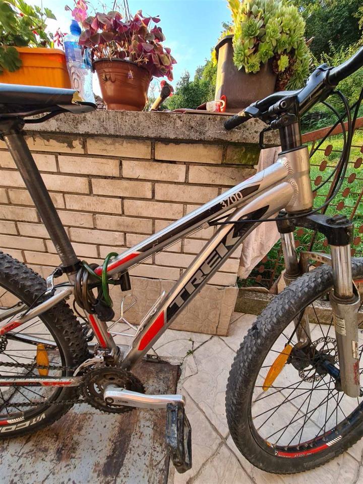 TREK-3700