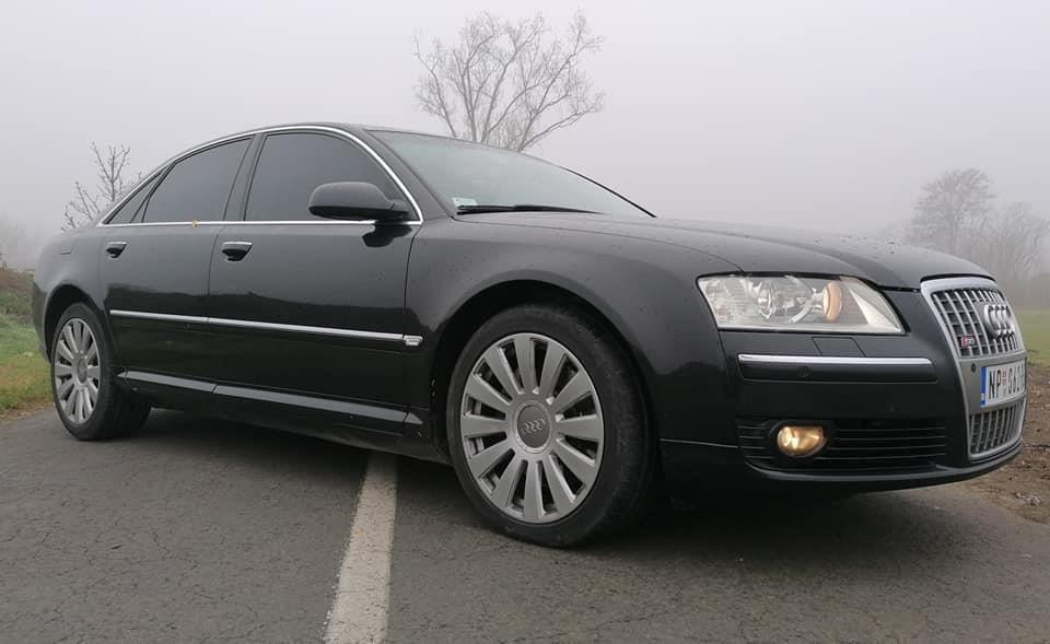 AUDI-A8-4-0
