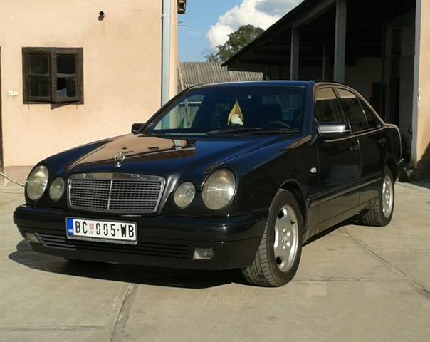 Mercedes Benz E 220 classik -97 