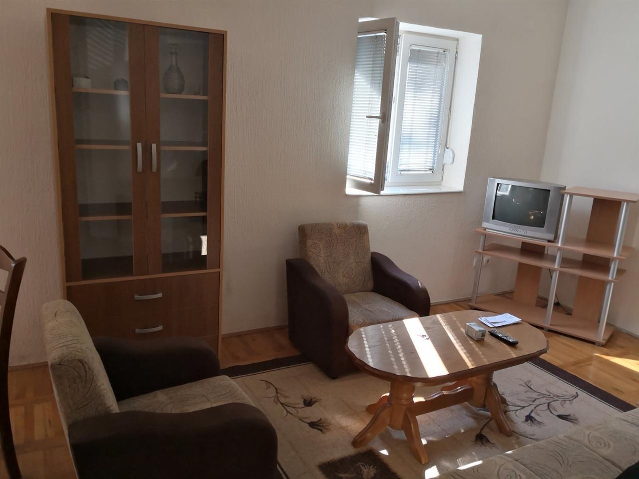 Izdajem-stan-Beograd-